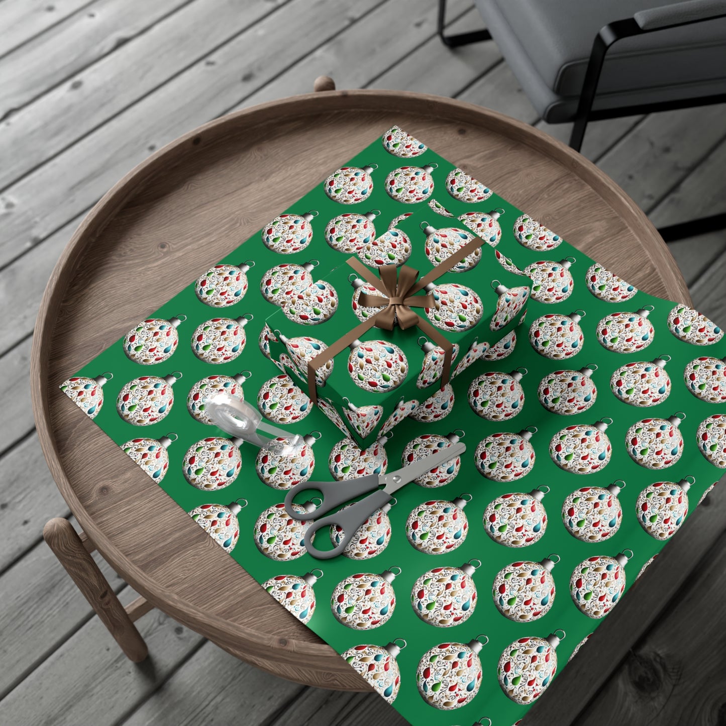 Ornamental Adoration I - Green